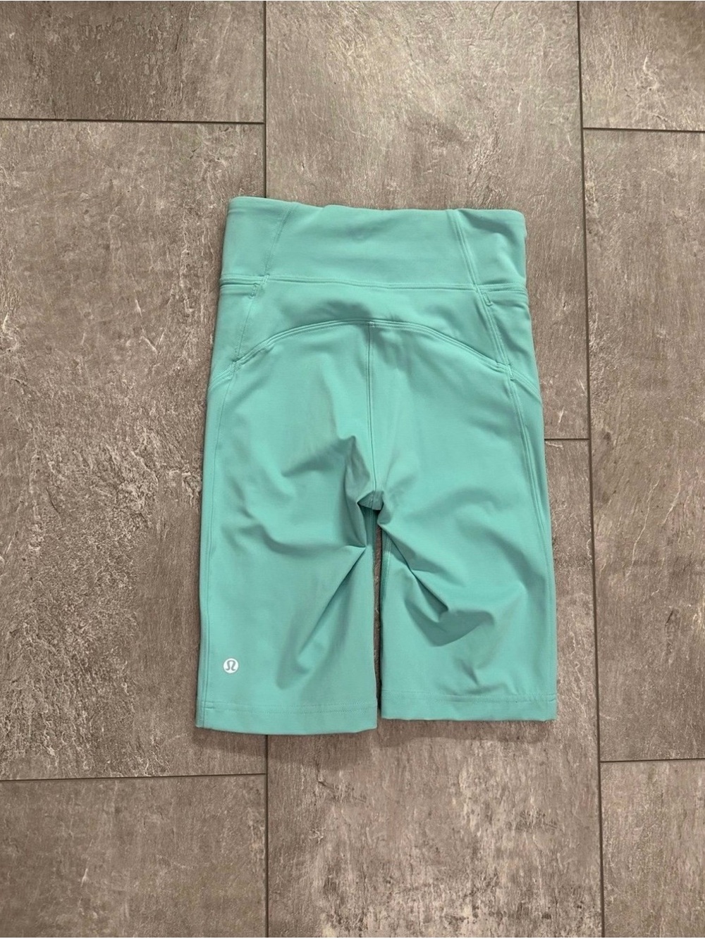 Lululemon Blue On Pace Short 10” Washed Marsh Size 4 NWOT